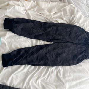 Lululemon jogger- stretch high rise jogger